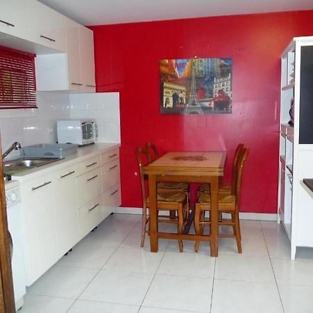 Mas Des Sentes Petit T1 Lägenhet Nans-les-Pins Exteriör bild